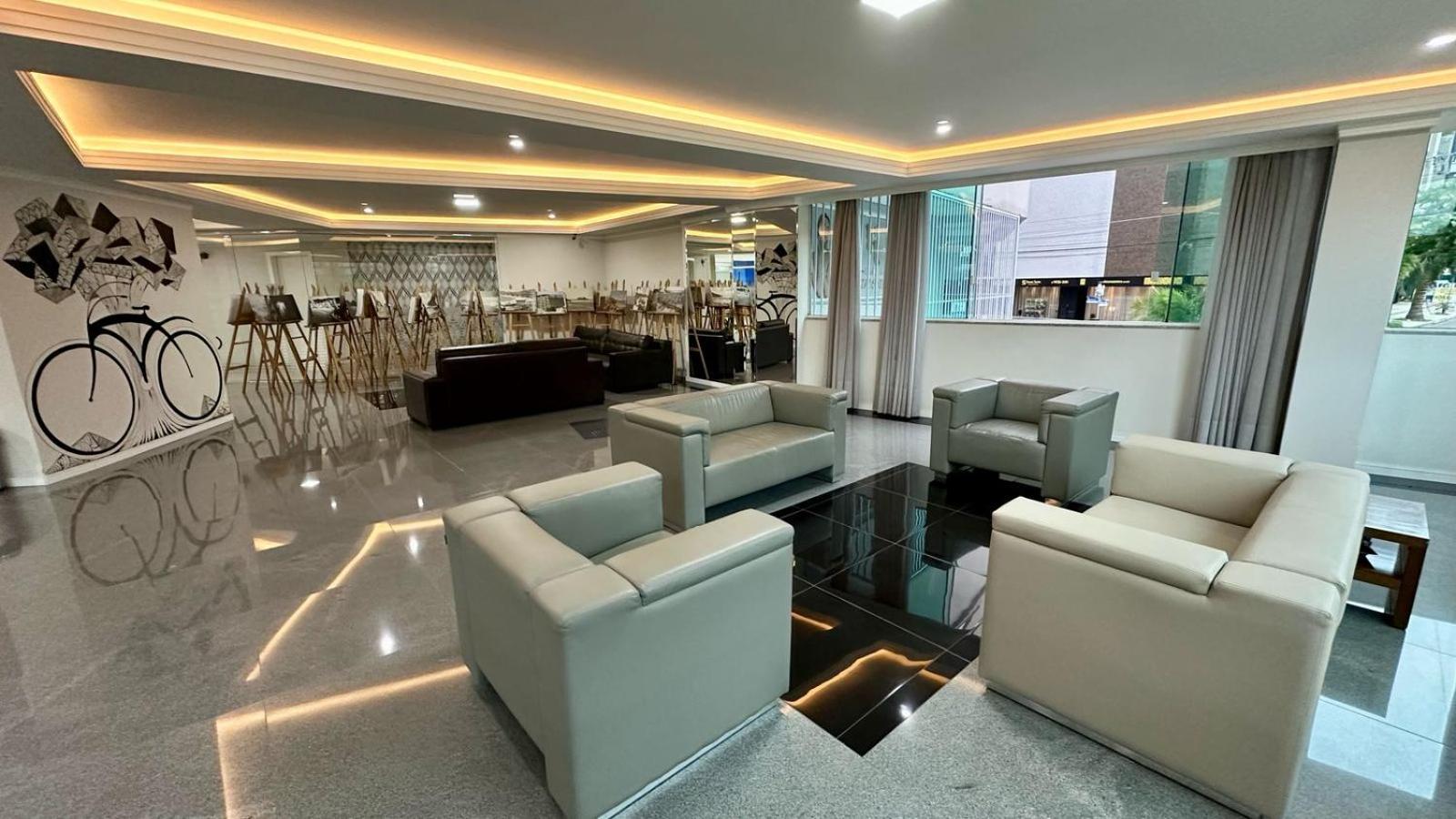 Apartamento Flat Dubai - Frente Roda Gigante - Piscina Frente Mar - Excepcional *