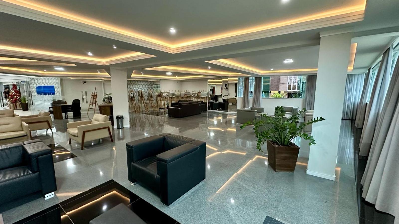 Apartamento Flat Dubai - Frente Roda Gigante - Piscina Frente Mar - Excepcional *