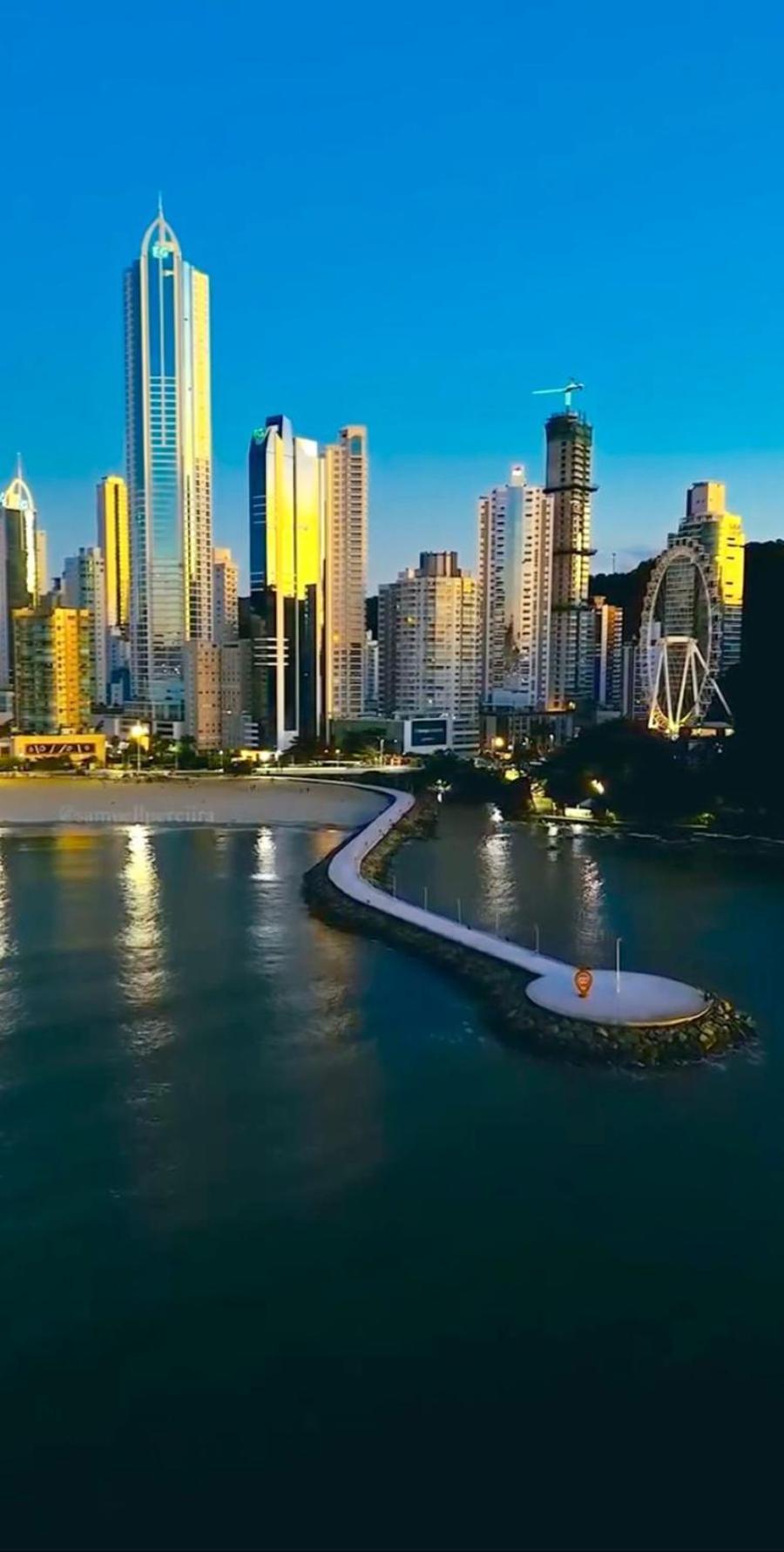 Flat Dubai - Frente Roda Gigante - Piscina Frente Mar - Excepcional *