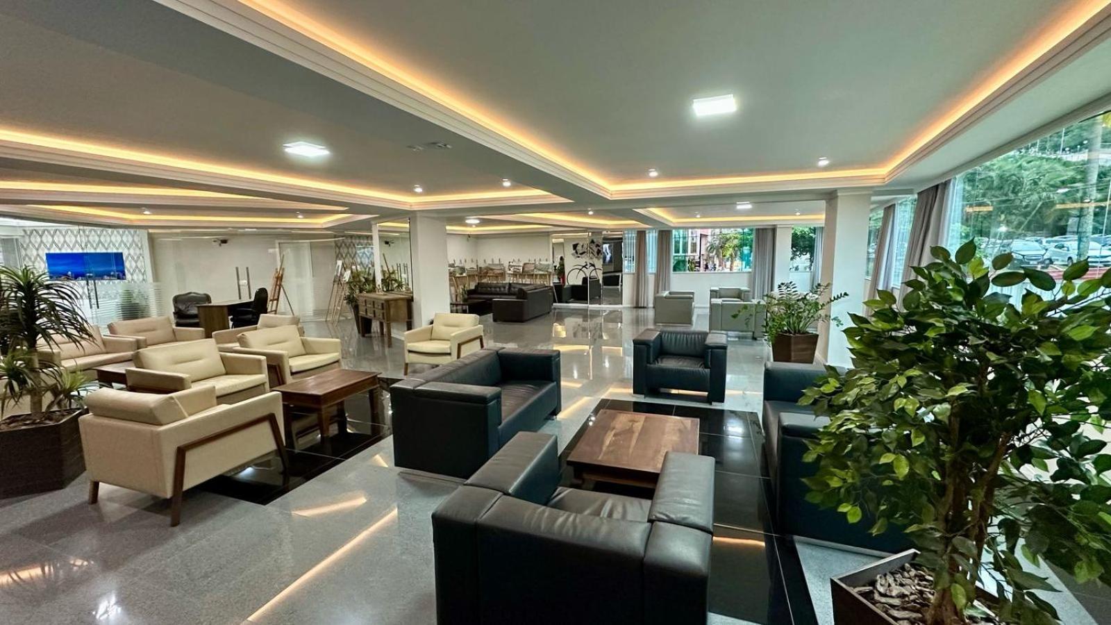 Apartamento Flat Dubai - Frente Roda Gigante - Piscina Frente Mar - Excepcional
